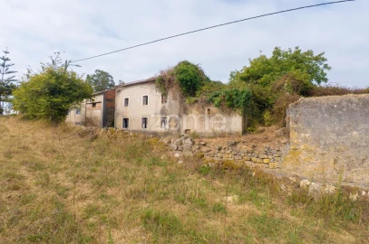 Moradia T2 para Venda em São Martinho de Árvore e Lamarosa