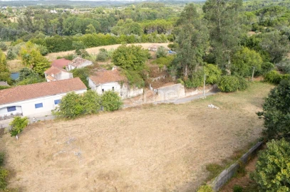 Moradia T2 para Venda em São Martinho de Árvore e Lamarosa