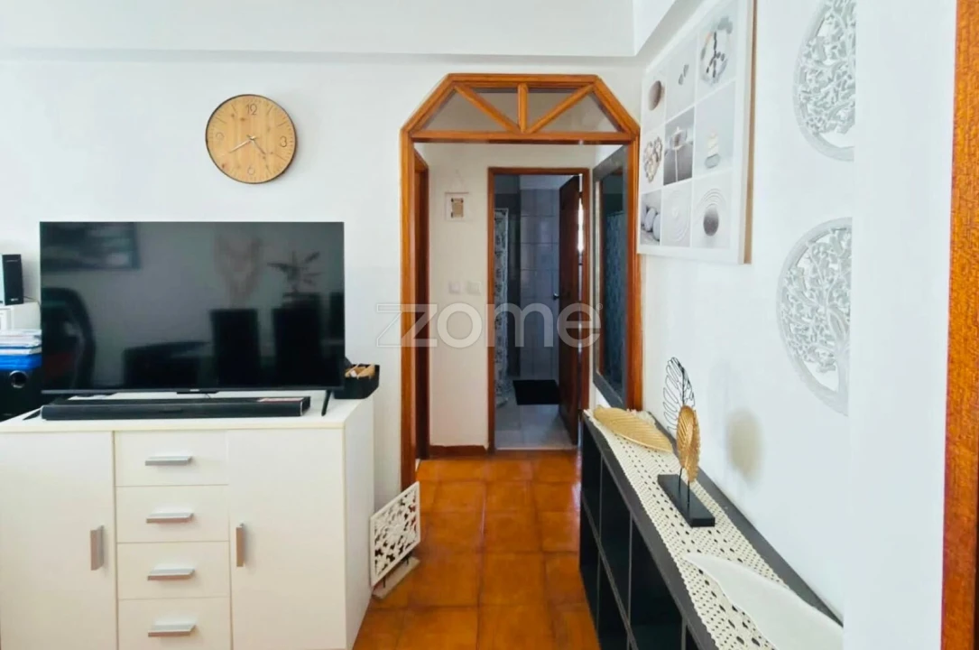 Apartamento T1 para Venda em Alcabideche Foto 1
