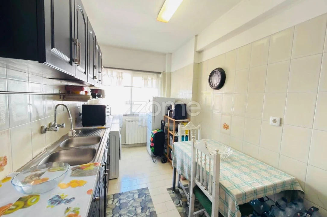 Apartamento T1 para Venda em Alcabideche Foto 6