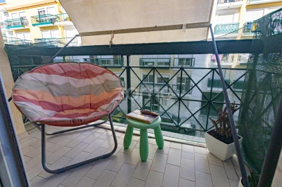 Apartamento T2 para Venda em Queluz e Belas