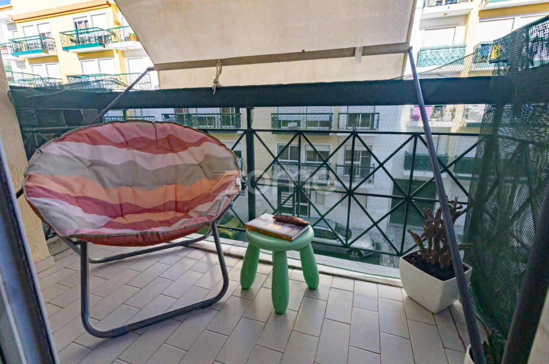 Apartamento T2 para Venda em Queluz e Belas Foto 14