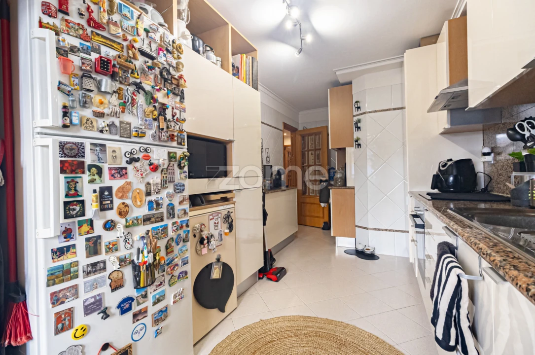 Apartamento T2 para Venda em Queluz e Belas Foto 16