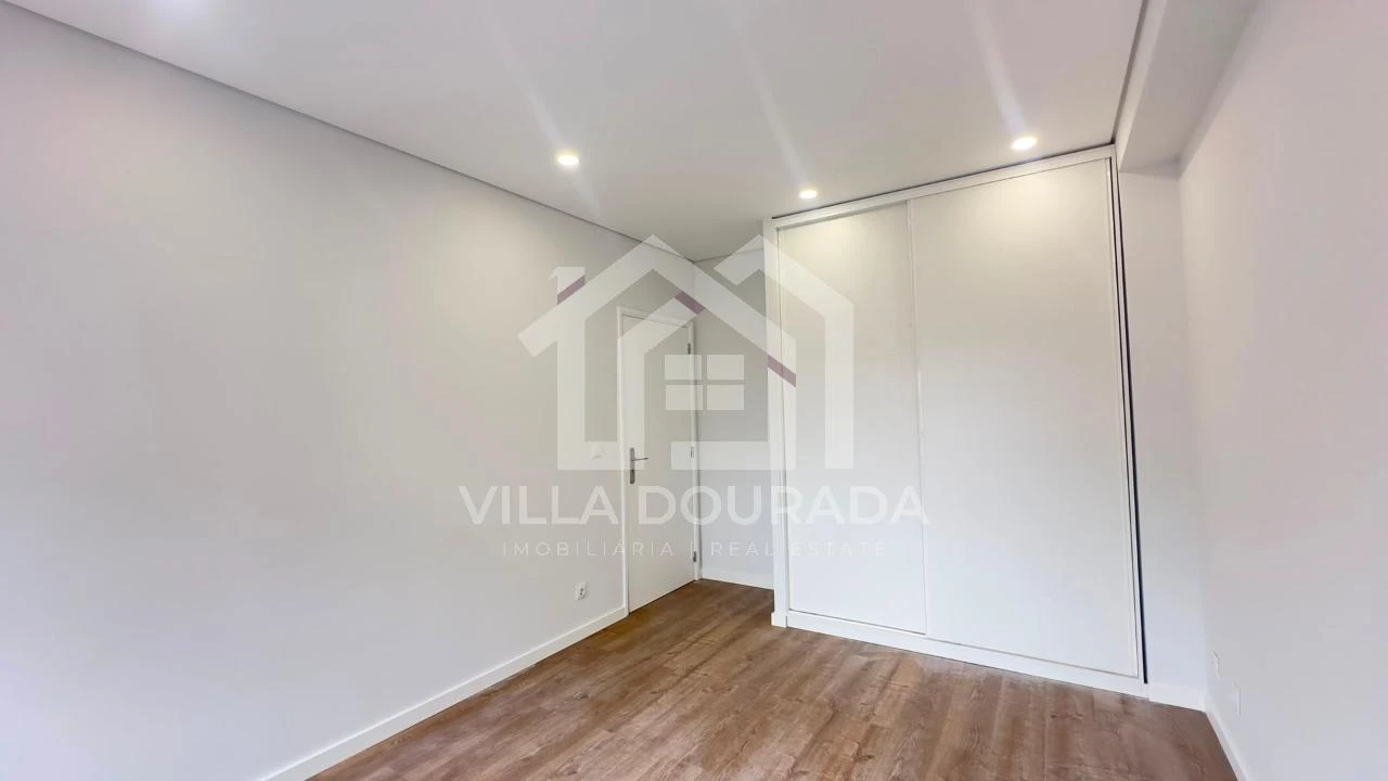Apartamento T1 para Arrendamento em Mafamude e Vilar do Paraíso Foto 3