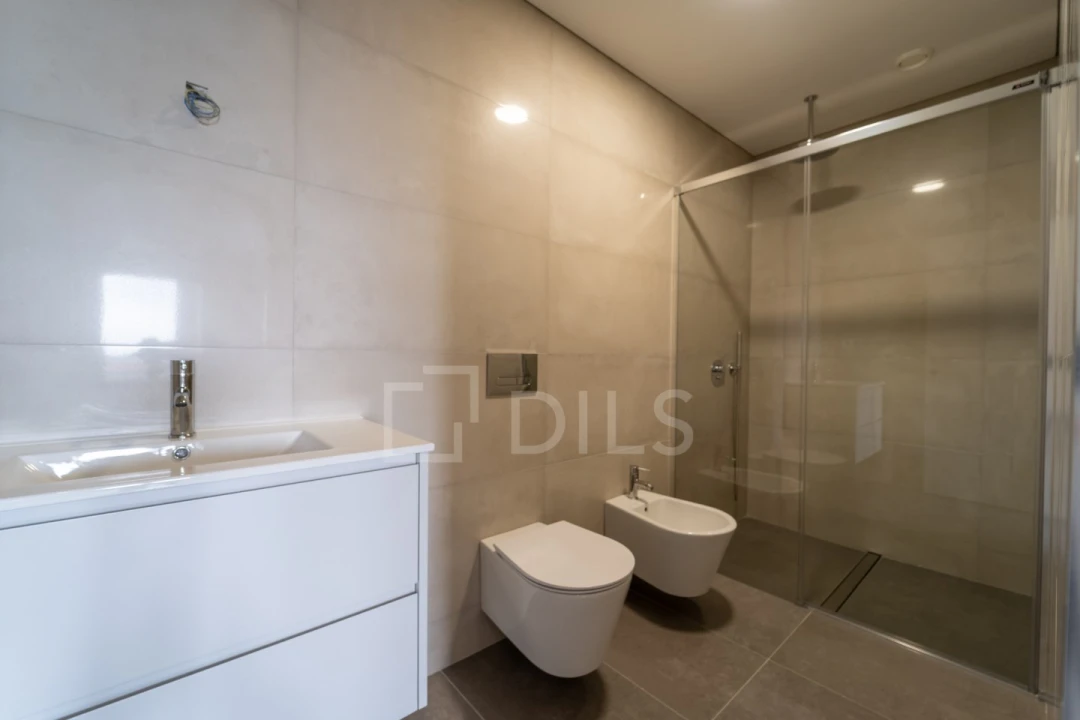 Apartamento T3 para Venda em Cedofeita, Santo Ildefonso, Sé, Miragaia, São Nicolau e Vitória Foto 21