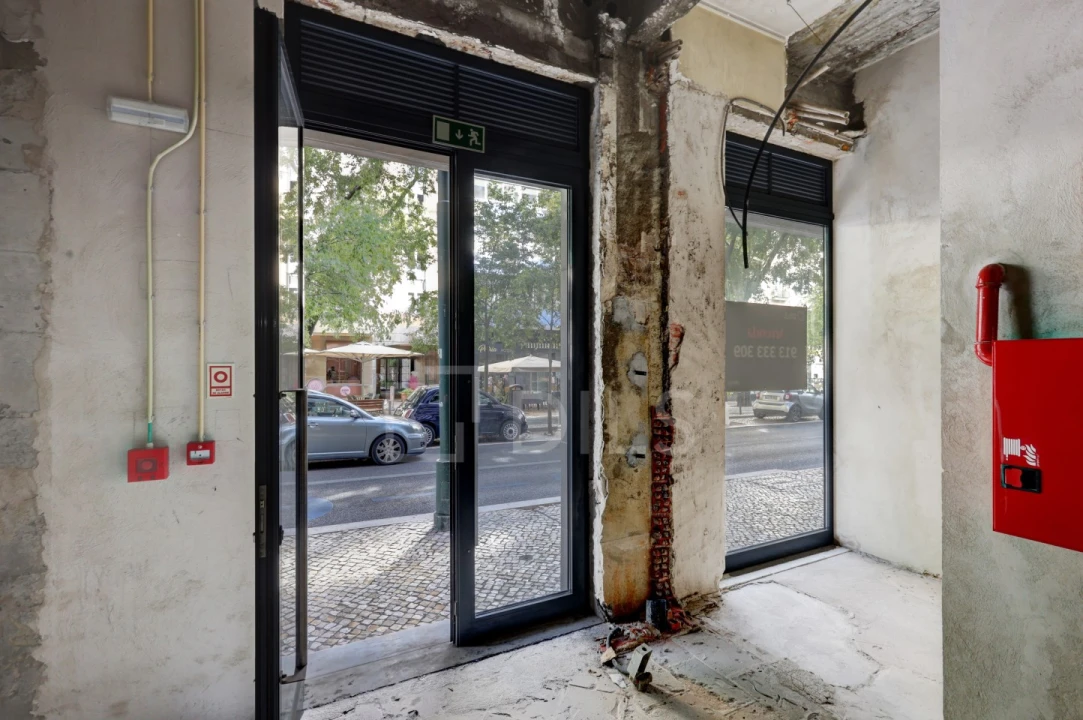 Loja para Arrendamento em Avenidas Novas Foto 13