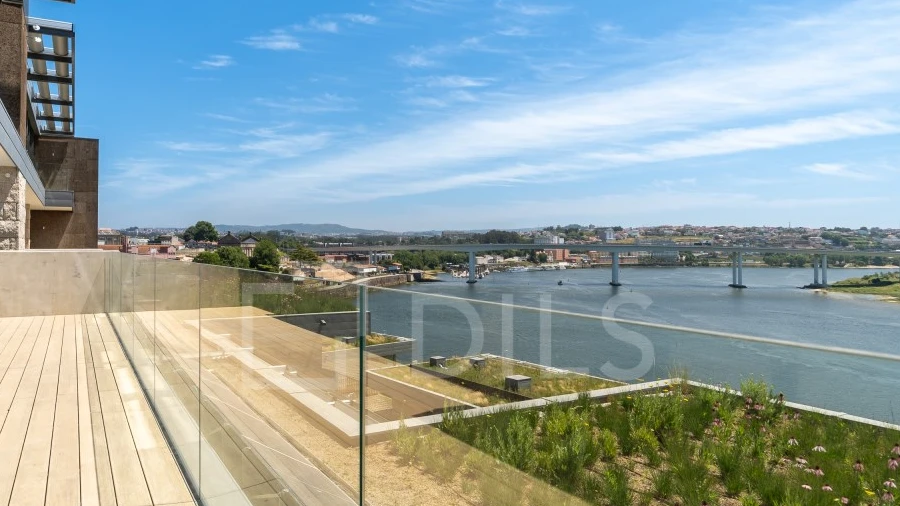 Moradia T4 para Venda em Campanhã