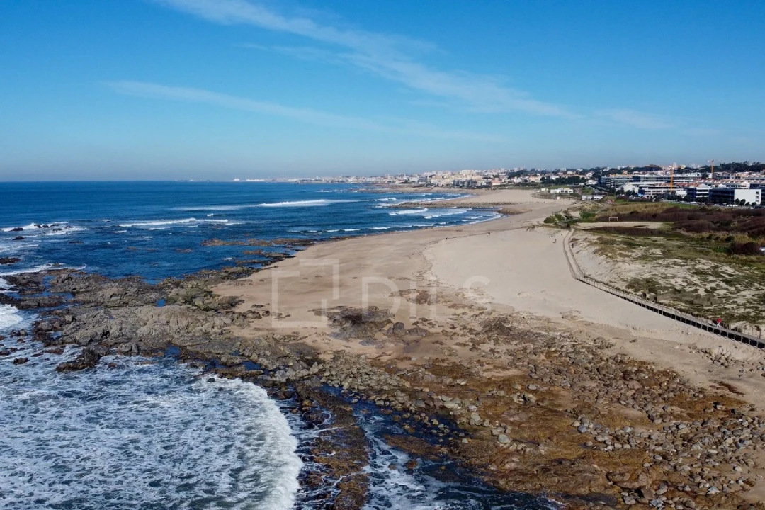 Apartamento T2 para Venda em Vilar de Andorinho Foto 17