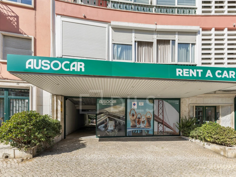 Loja para Venda em Alvalade Foto 1