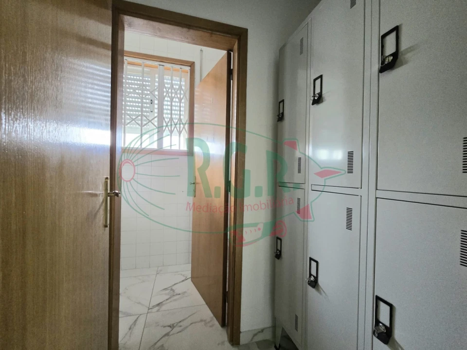 Loja para Arrendamento em Gondomar (São Cosme), Valbom e Jovim Foto 26