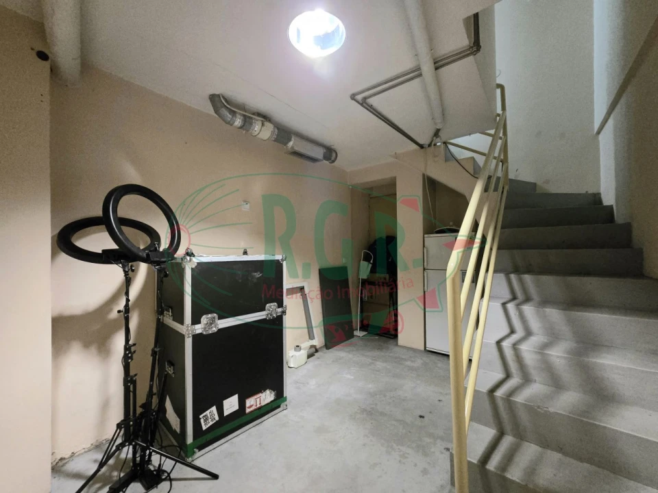 Loja para Arrendamento em Gondomar (São Cosme), Valbom e Jovim Foto 31