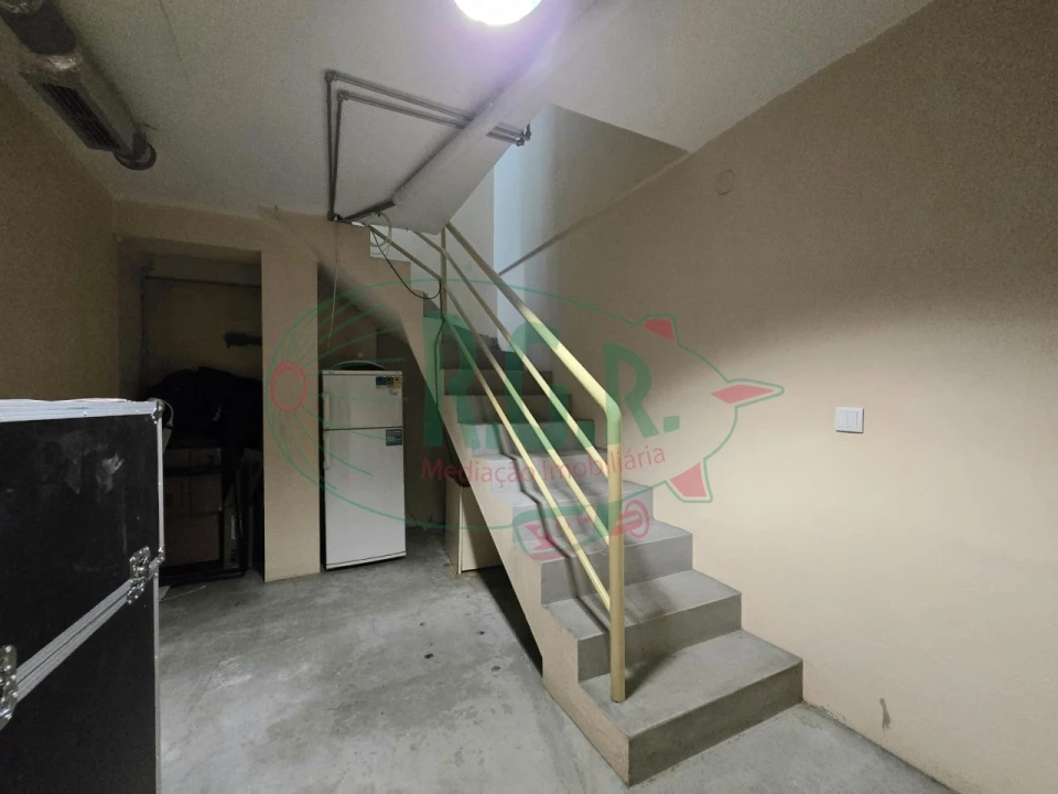Loja para Arrendamento em Gondomar (São Cosme), Valbom e Jovim Foto 32