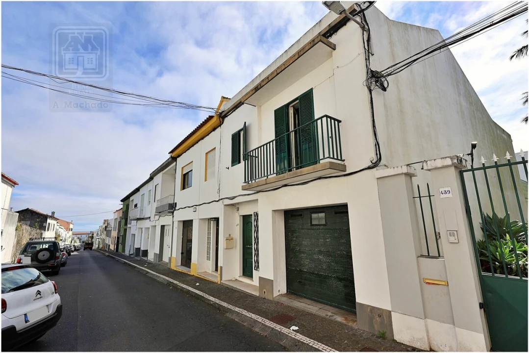 Moradia T4 para Venda em Ponta Delgada (São Pedro) Foto 3