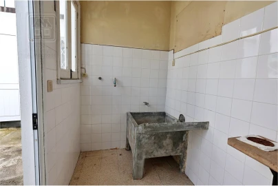 Moradia T4 para Venda em Ponta Delgada (São Pedro)