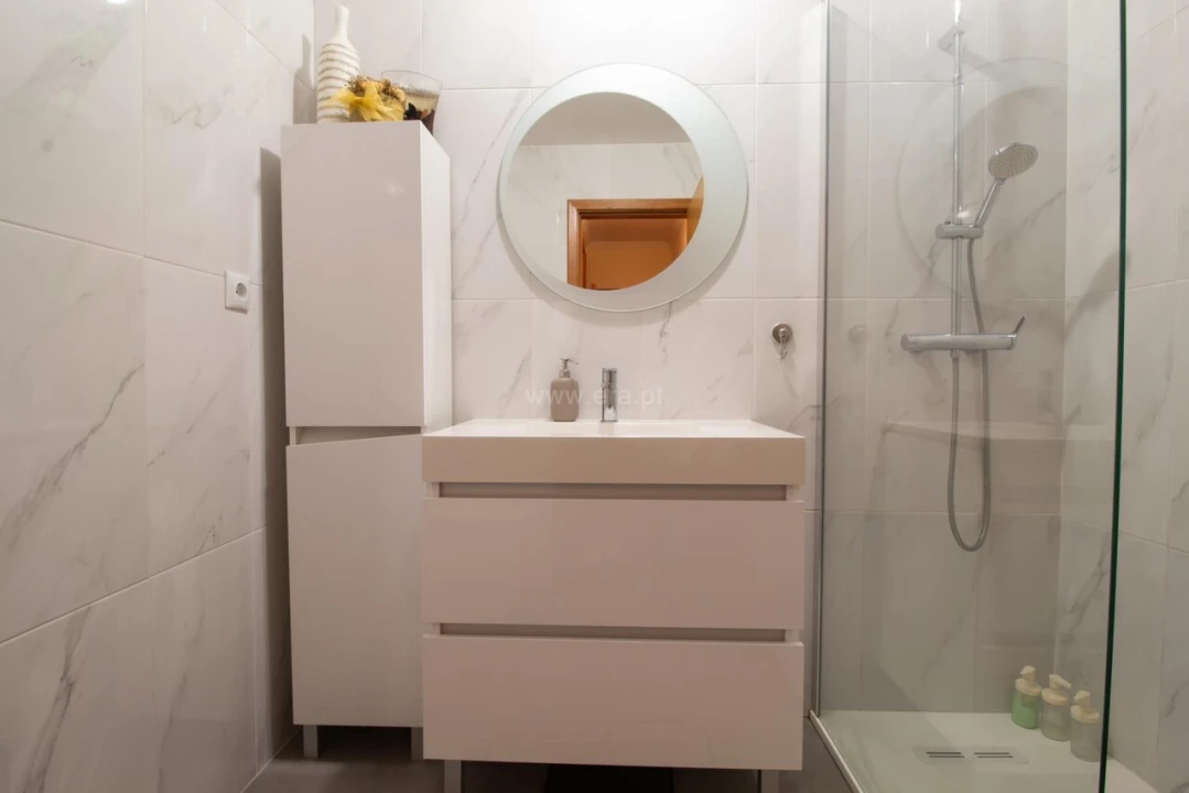 Apartamento T3 para Venda em Oliveira do Douro Foto 10