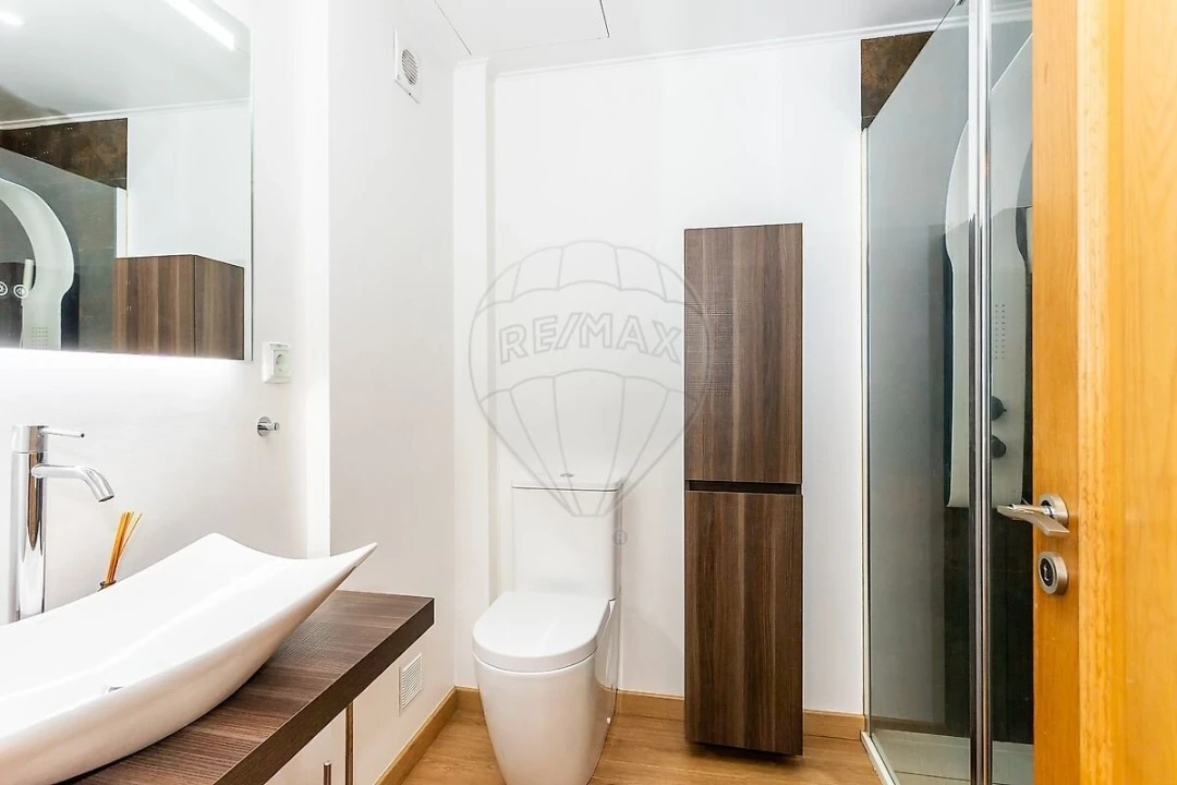 Apartamento T3 para Venda em Agualva e Mira-Sintra Foto 23