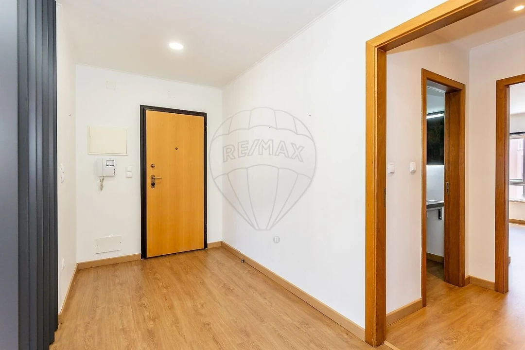 Apartamento T3 para Venda em Agualva e Mira-Sintra Foto 4