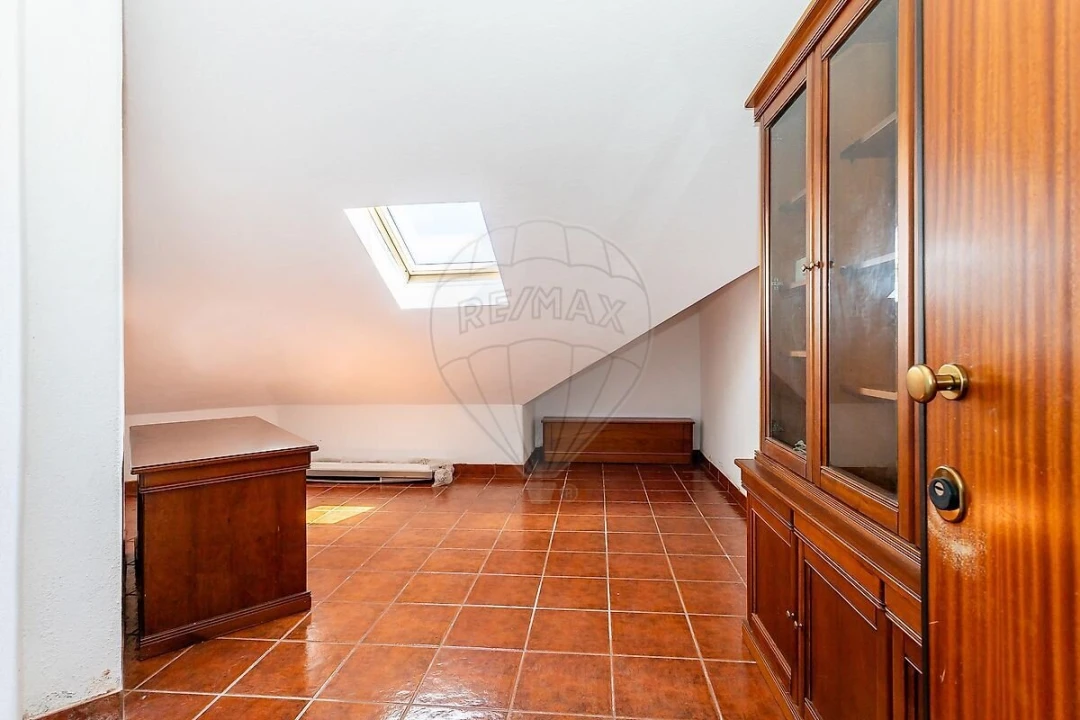 Apartamento T3 para Venda em Agualva e Mira-Sintra Foto 27