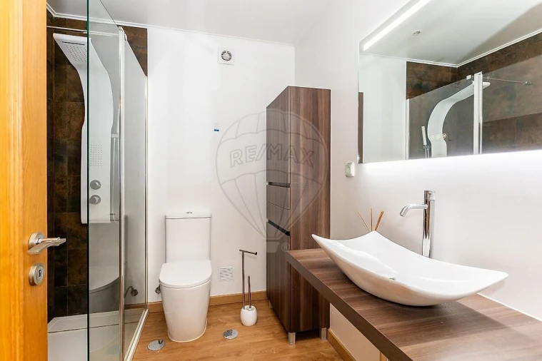 Apartamento T3 para Venda em Agualva e Mira-Sintra Foto 16