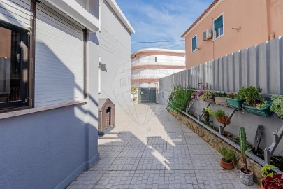 Moradia T4 para Venda em Alhandra, São João dos Montes e Calhandriz
