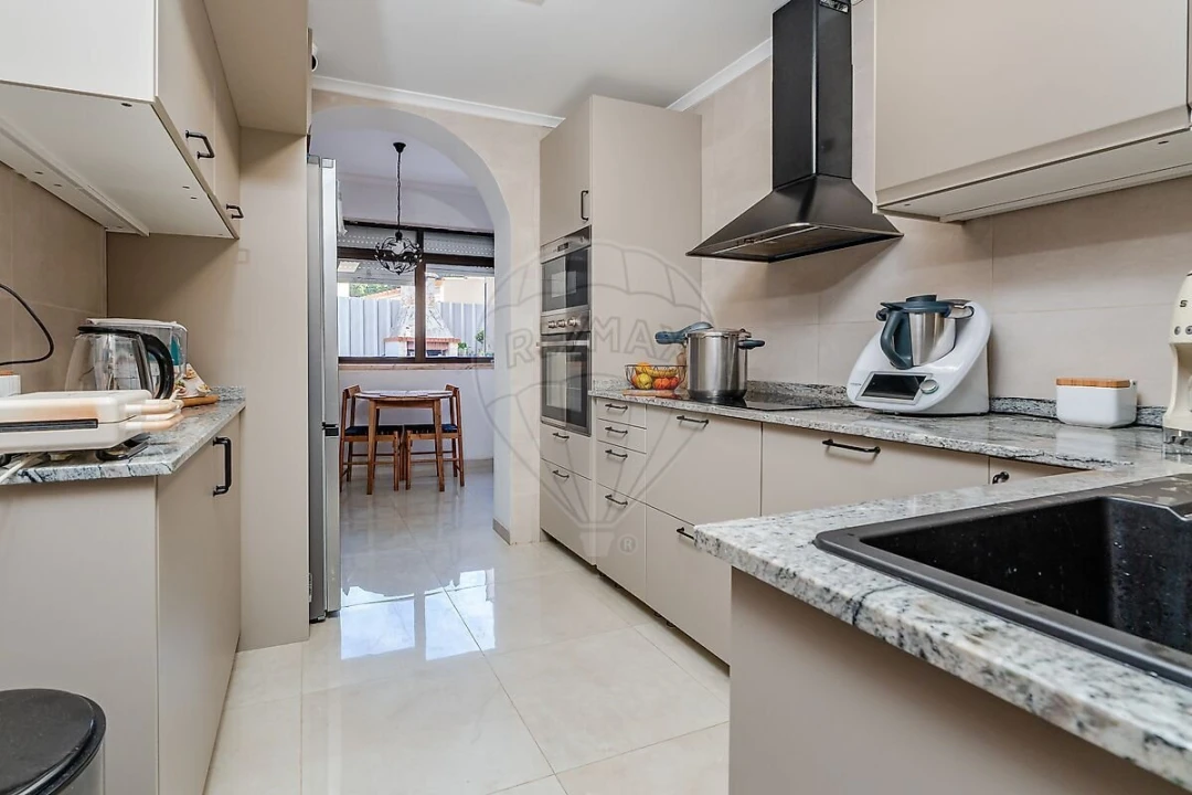 Moradia T4 para Venda em Alhandra, São João dos Montes e Calhandriz Foto 13