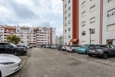 Apartamento T3 para Venda em Algueirão-Mem Martins
