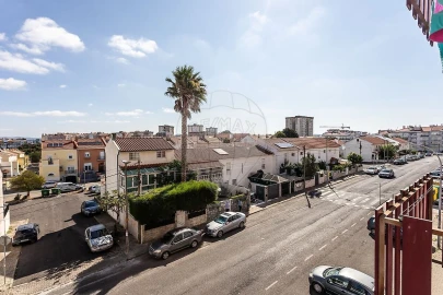 Apartamento T3 para Venda em Algueirão-Mem Martins