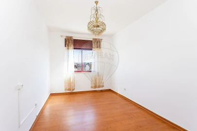 Apartamento T3 para Venda em Algueirão-Mem Martins