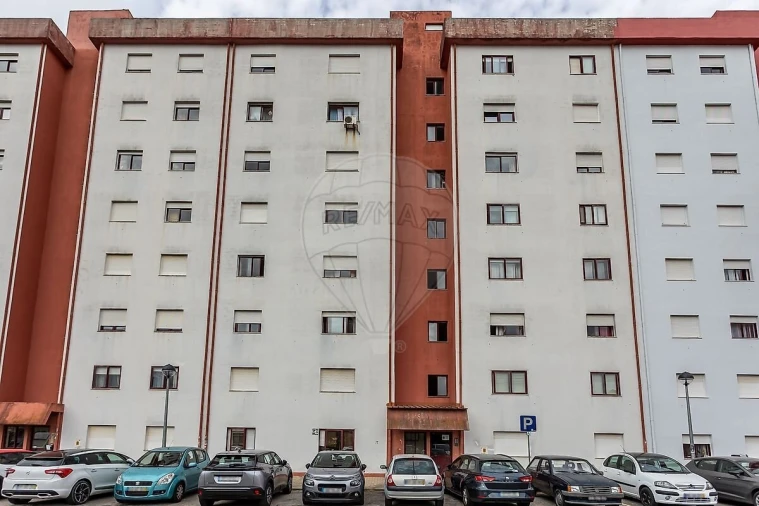 Apartamento T3 para Venda em Algueirão-Mem Martins Foto 22