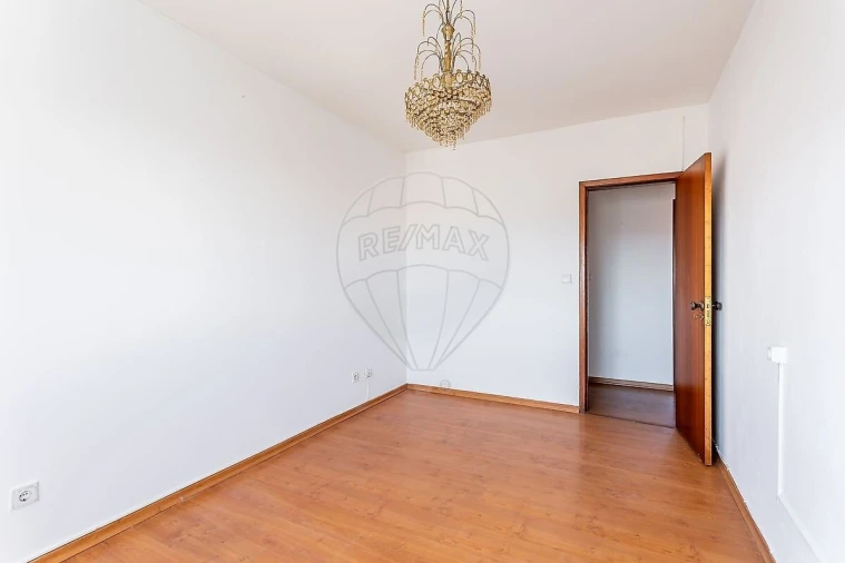 Apartamento T3 para Venda em Algueirão-Mem Martins Foto 11