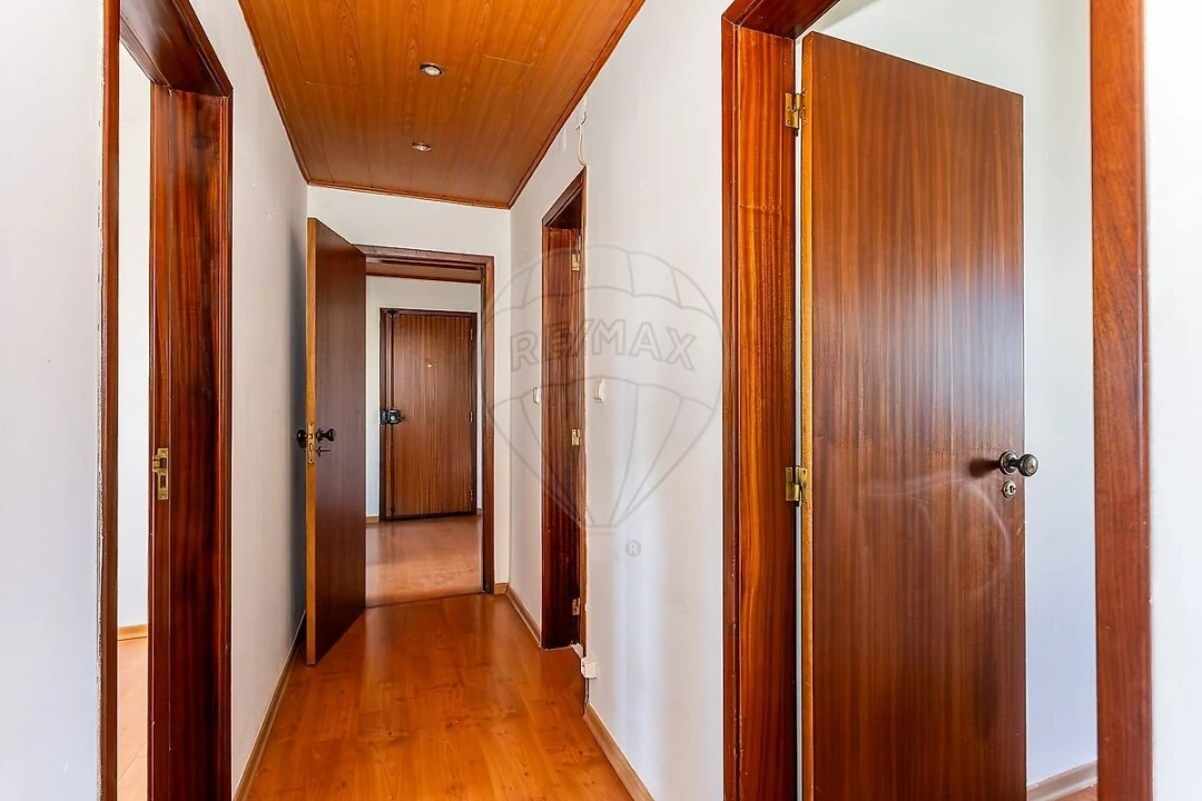 Apartamento T3 para Venda em Algueirão-Mem Martins Foto 19