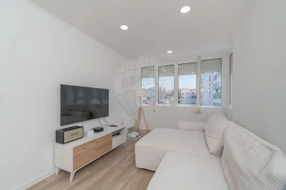 Apartamento T2 para Venda em São Domingos de Benfica
