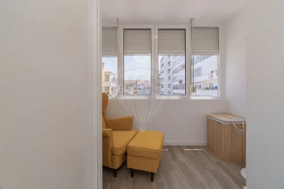 Apartamento T2 para Venda em São Domingos de Benfica