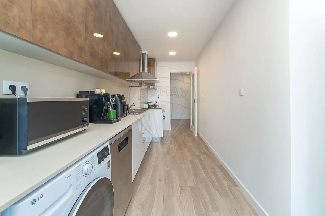Apartamento T2 para Venda em São Domingos de Benfica Foto 4