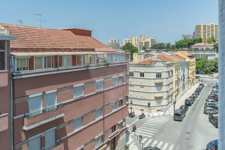 Apartamento T2 para Venda em São Domingos de Benfica Foto 19