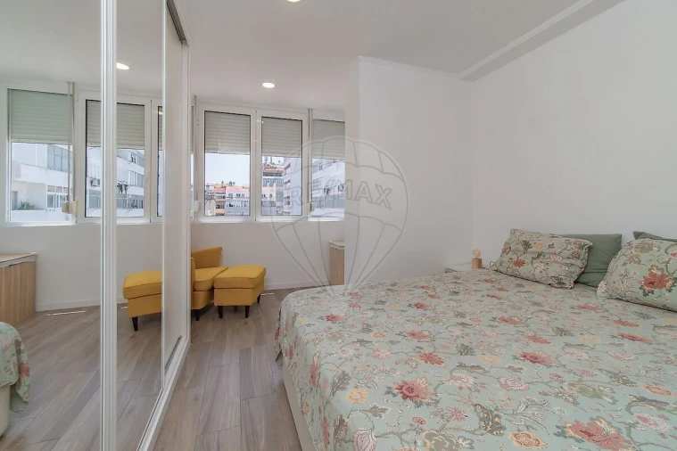 Apartamento T2 para Venda em São Domingos de Benfica Foto 12