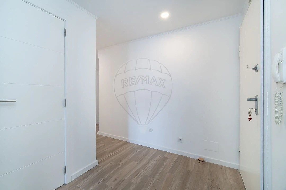 Apartamento T2 para Venda em São Domingos de Benfica Foto 21