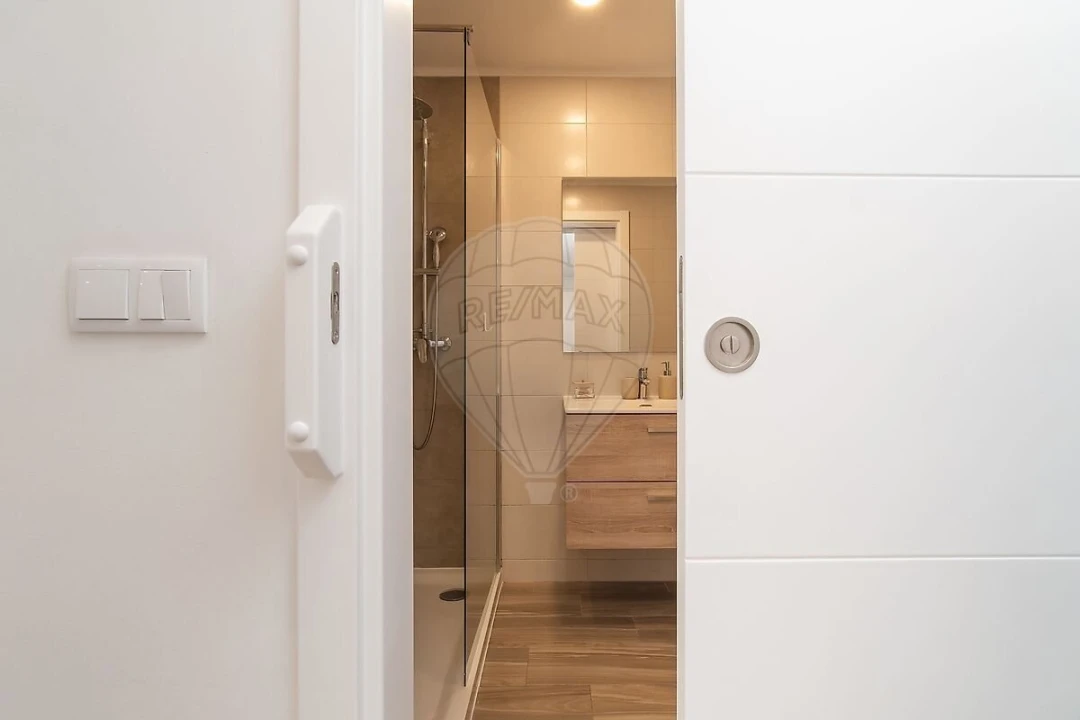 Apartamento T2 para Venda em São Domingos de Benfica Foto 13