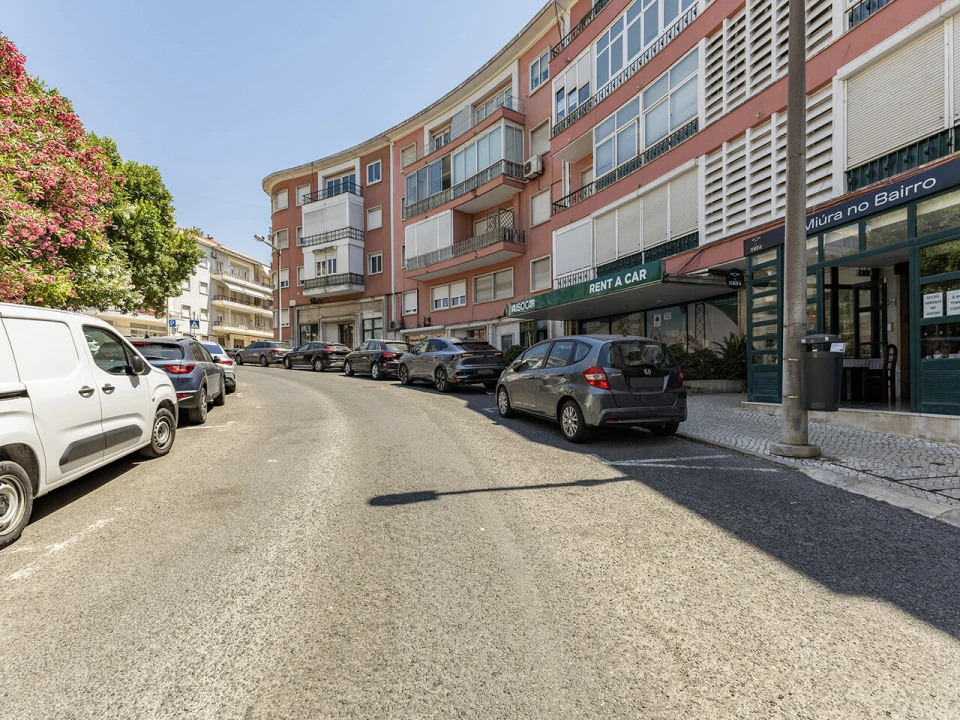 Loja para Venda em Alvalade Foto 15