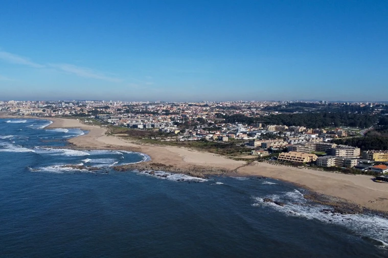 Apartamento T2 para Venda em Vilar de Andorinho Foto 15