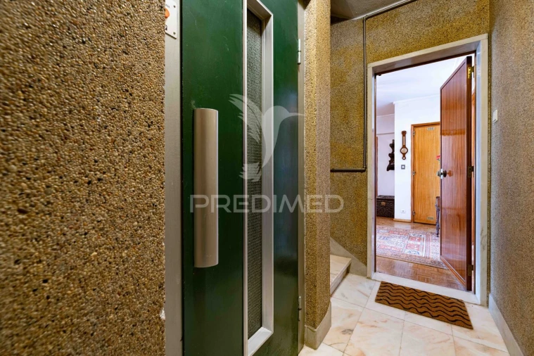Apartamento T4 para Venda em Moscavide e Portela Foto 28