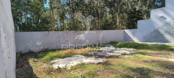 Moradia T3 para Venda em Nogueira e Silva Escura