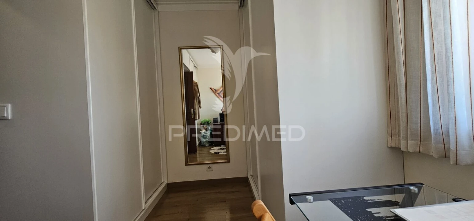 Apartamento T2 para Venda em Carcavelos e Parede Foto 12