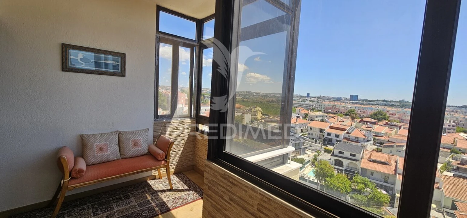 Apartamento T2 para Venda em Carcavelos e Parede Foto 15