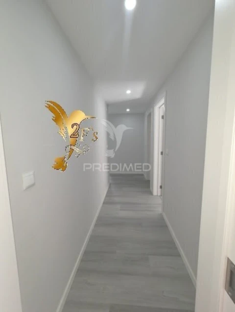 Apartamento T2 para Venda em Corroios