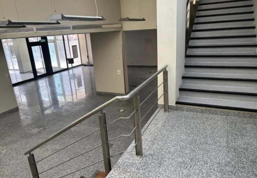 Loja para Venda em Malveira e São Miguel de Alcainça Foto 2