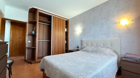 Apartamento T1 para Venda em Albufeira e Olhos de Água