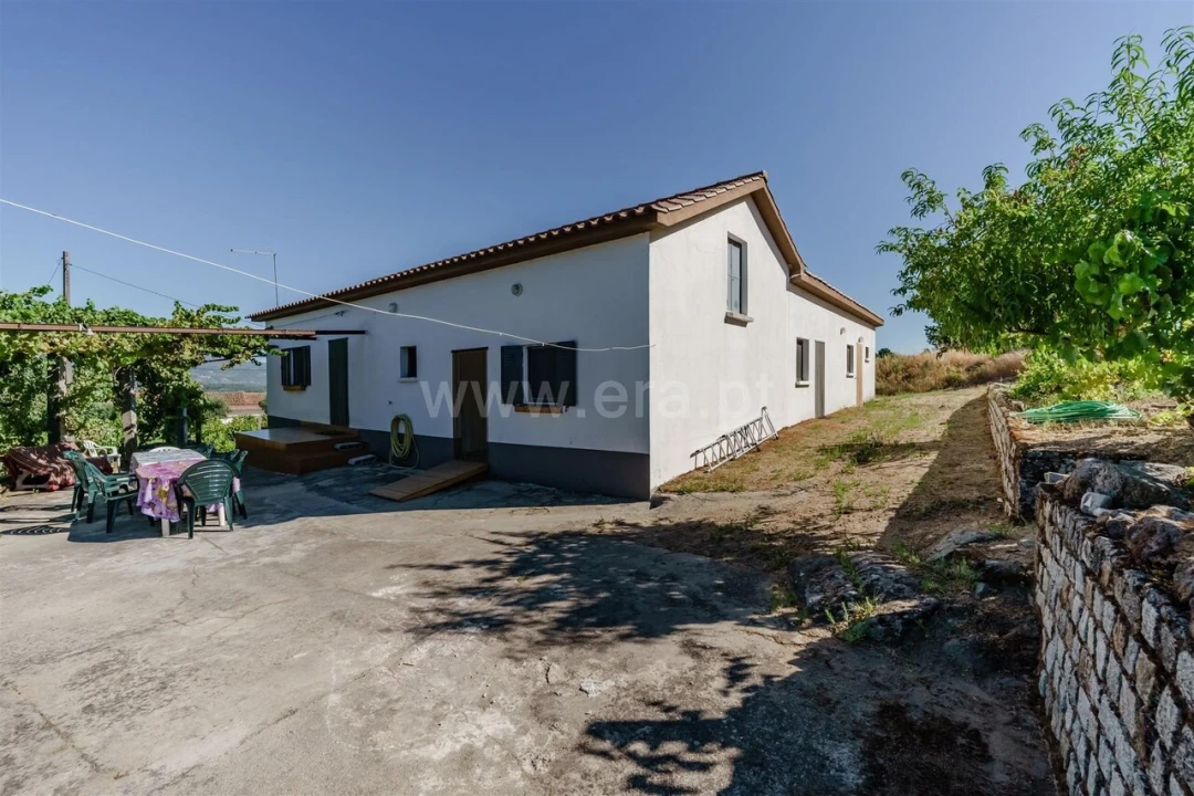 Quinta T4 para Venda em Peraboa Foto 2