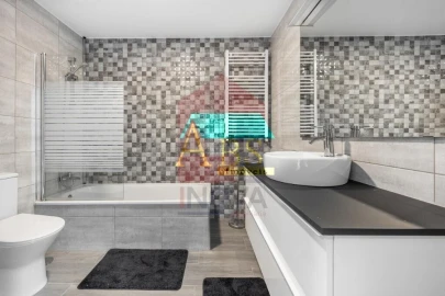Apartamento T3 para Venda em Vila Verde e Barbudo
