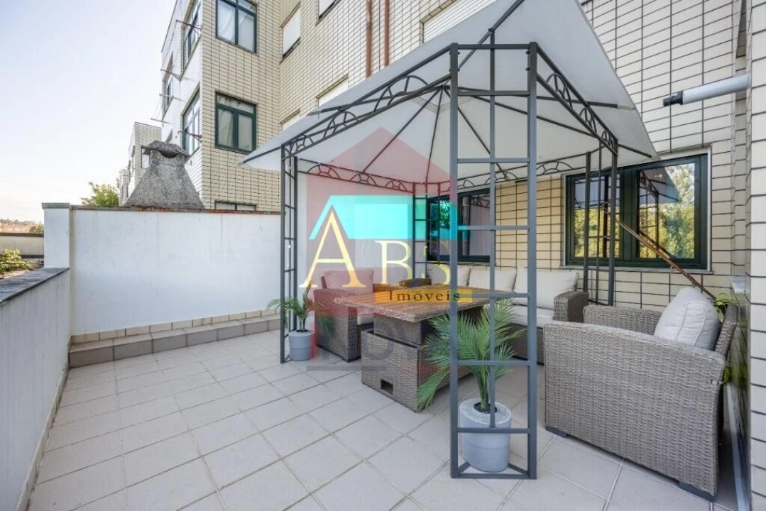 Apartamento T3 para Venda em Vila Verde e Barbudo Foto 8